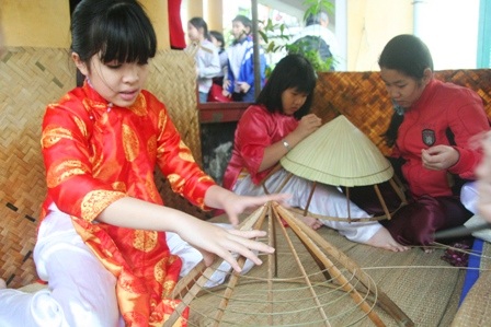 Phiên chợ quê xưa 3 miền đầy hấp dẫn của HS cấp 1 - 4