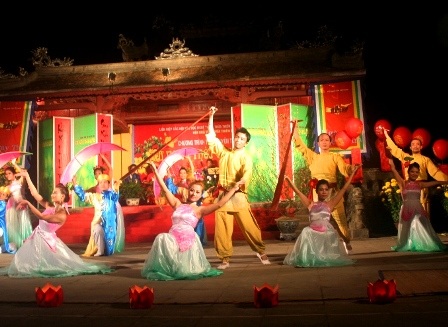 Đêm thơ nguyên tiêu “Âm vọng thời gian” - 2 Đêm thơ nguyên tiêu “Âm vọng thời gian” - 2