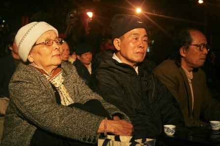 Đêm thơ nguyên tiêu “Âm vọng thời gian” - 5 Đêm thơ nguyên tiêu “Âm vọng thời gian” - 5