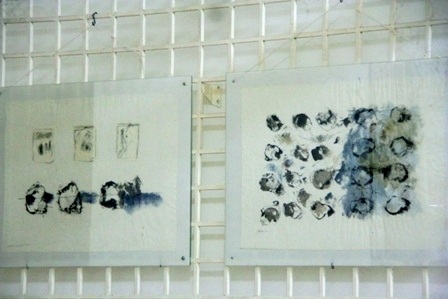 Chùm tranh lạ trên giấy dó