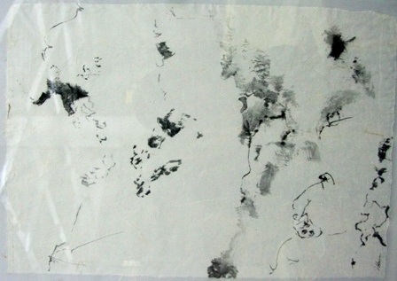 Chùm tranh lạ trên giấy dó