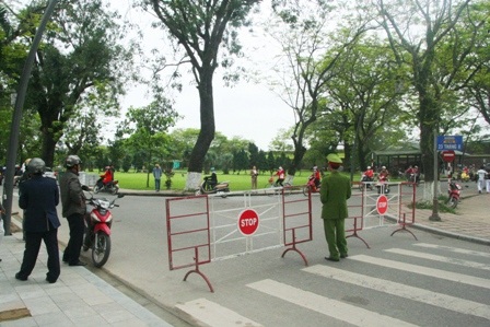 Đường đi bộ đầu tiên cho du khách trước Đại Nội Huế