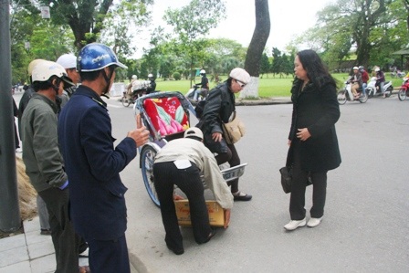 Đường đi bộ đầu tiên cho du khách trước Đại Nội Huế