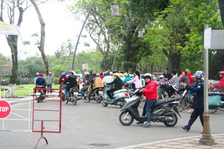 Đường đi bộ đầu tiên cho du khách trước Đại Nội Huế