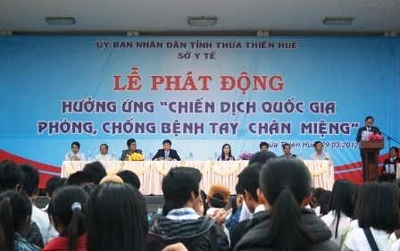 2.000 người tham gia mít-tinh phòng, chống bệnh tay chân miệng - 1 2.000 người tham gia mít-tinh phòng, chống bệnh tay chân miệng