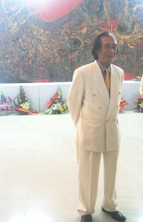 Xem bộ tranh mới của “bậc thầy” tranh sơn mài trừu tượng Huế 