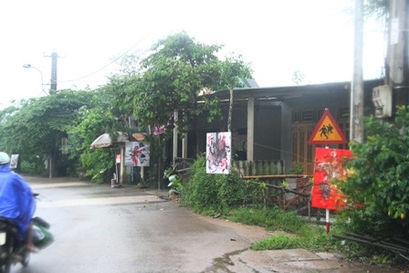 Ngắm đường tranh dài nhất Huế đẹp mộng ảo trong ...mưa