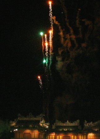 Xem pháo hoa của nghệ nhân Pierre Alain Hubert