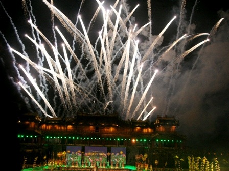 Xem pháo hoa của nghệ nhân Pierre Alain Hubert