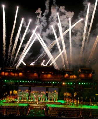 Xem pháo hoa của nghệ nhân Pierre Alain Hubert