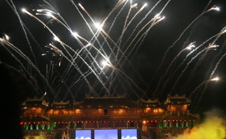 Xem pháo hoa của nghệ nhân Pierre Alain Hubert