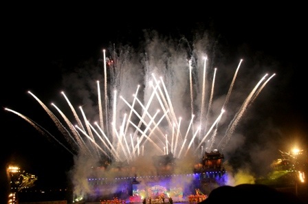 Xem pháo hoa của nghệ nhân Pierre Alain Hubert