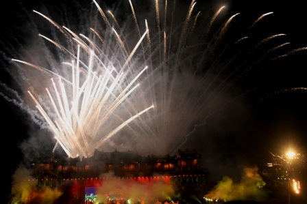 Xem pháo hoa của nghệ nhân Pierre Alain Hubert