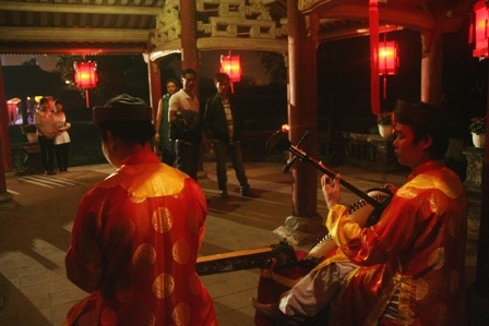 Khám phá những bí ẩn đêm Hoàng cung Huế 