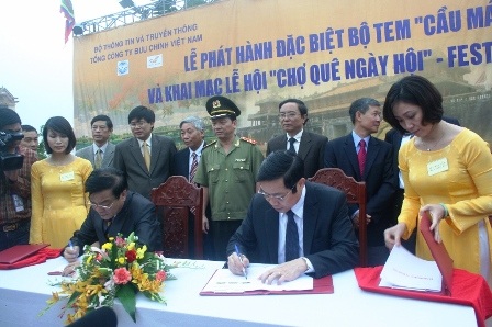 Phát hành bộ tem đặc biệt về “Cầu mái ngói” - 3 Phát hành bộ tem đặc biệt về “Cầu mái ngói”