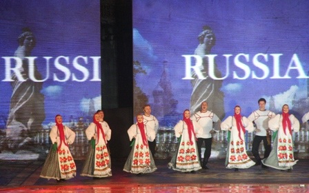 Các bạn Nga nhảy cực sung trong vũ điệu dân gian quốc gia 