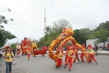 Âm sắc Mỹ La tinh tràn ngập đường phố Huế