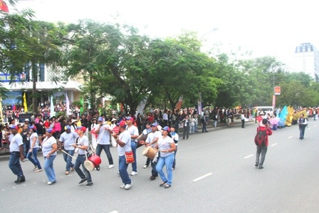 Âm sắc Mỹ La tinh tràn ngập đường phố Huế