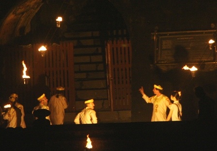 Nghệ thuật sắp đặt lửa trứ danh của đoàn Carabosse