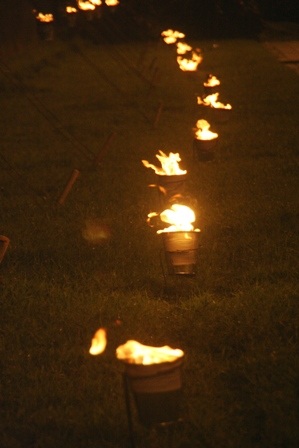 Nghệ thuật sắp đặt lửa trứ danh của đoàn Carabosse