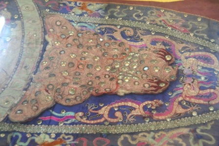 Chiêm ngưỡng 12 bộ trang phục cung đình Nguyễn quý hiếm