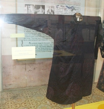 Chiêm ngưỡng 12 bộ trang phục cung đình Nguyễn quý hiếm