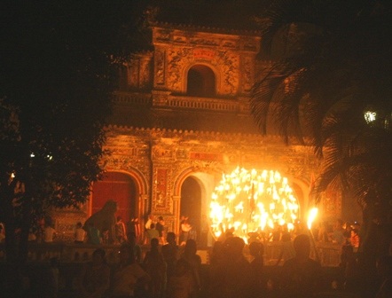 Kinh thành Huế “bùng cháy” rực rỡ bởi lửa nghệ thuật