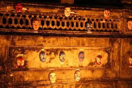 Ấn tượng với mặt nạ tuồng Huế