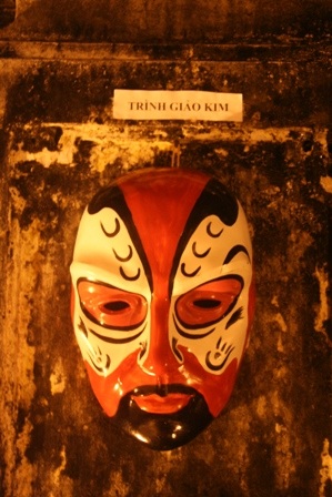 Ấn tượng với mặt nạ tuồng Huế