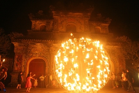 Kinh thành Huế “bùng cháy” rực rỡ bởi lửa nghệ thuật