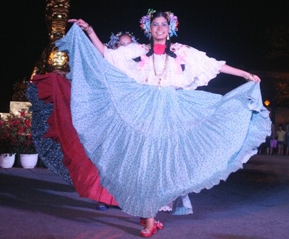 Vũ điệu váy xòe vui nhộn Panama