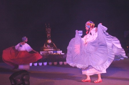 Vũ điệu váy xòe vui nhộn Panama