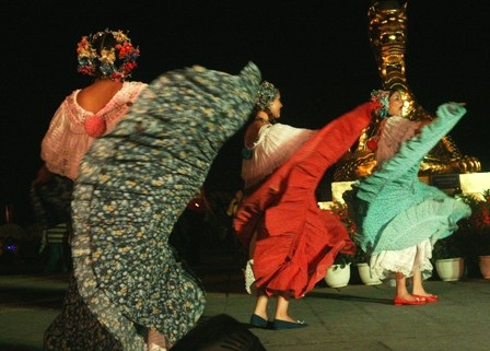 Vũ điệu váy xòe vui nhộn Panama