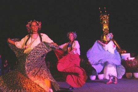 Vũ điệu váy xòe vui nhộn Panama