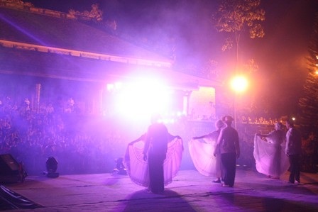 Vũ điệu váy xòe vui nhộn Panama