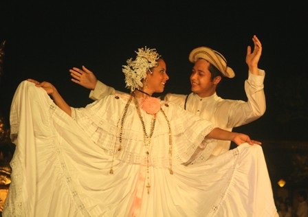 Vũ điệu váy xòe vui nhộn Panama