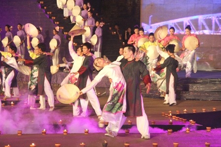 Đêm chia tay 5 châu với Huế mộng mơ