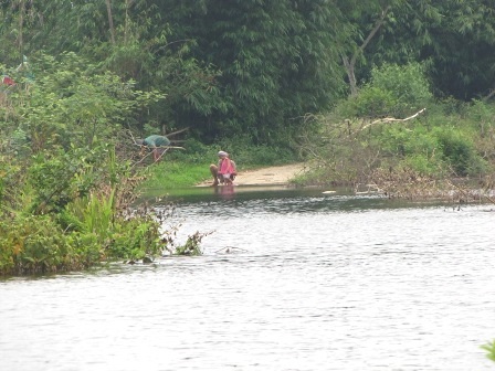 Thủy điện tích nước, xã miền núi cũng... ngập