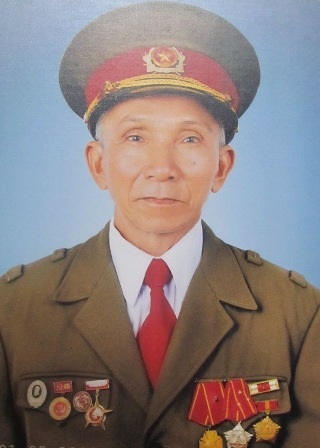 Câu chuyện về ông thương binh 80 tuổi đạp xích lô mưu sinh - 3 Câu chuyện về ông thương binh 80 tuổi đạp xích lô mưu sinh - 3