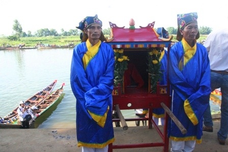 Tái hiện lễ hội bà Tơ - người đàn bà có công cứu chúa Nguyễn