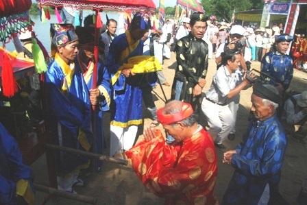 Tái hiện lễ hội bà Tơ - người đàn bà có công cứu chúa Nguyễn