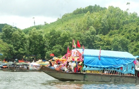 1 chiếc bằng sặc sỡ cờ hoa