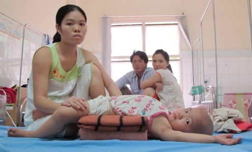 Trung Thu đến quá muộn với các trẻ em vạn đò Huế