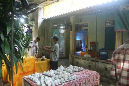 Đám tang mệ trong căn nhà cấp 4