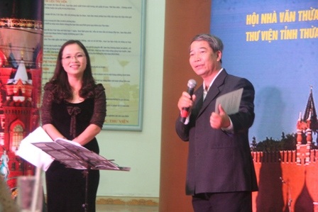 Nguyên Bộ trưởng Bộ Văn hóa Thông tin cũ - Nguyễn Khoa Điềm đọc thơ Nga