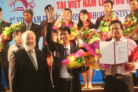 Các đoàn của Việt Nam nhận giải