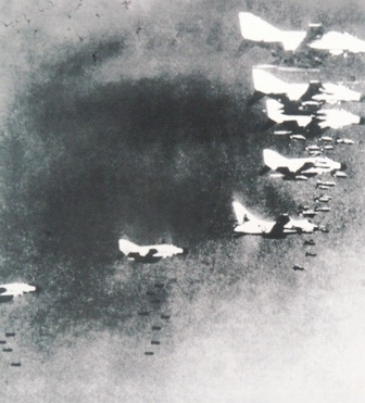 Máy bay B52 mở tiếp nhiều đợt ném bom trên bầu trời Hà Nội