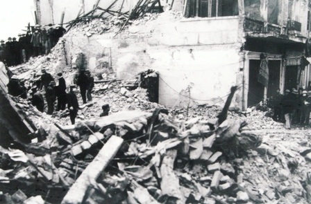 Cảnh tượng hoang tàn, đổ nát do B52 tàn phá tại Hà Nội