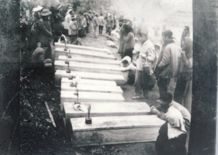 Bom B52 giết hại dân thường ở Thanh Hóa