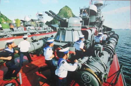 Hình ảnh hải quân Việt Nam canh giữ biển đảo